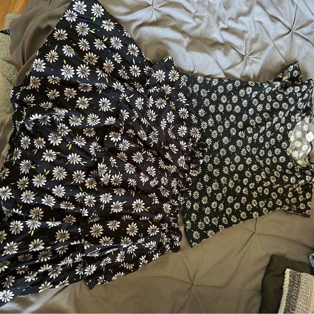 Old Navy Black and White Floral Dress
